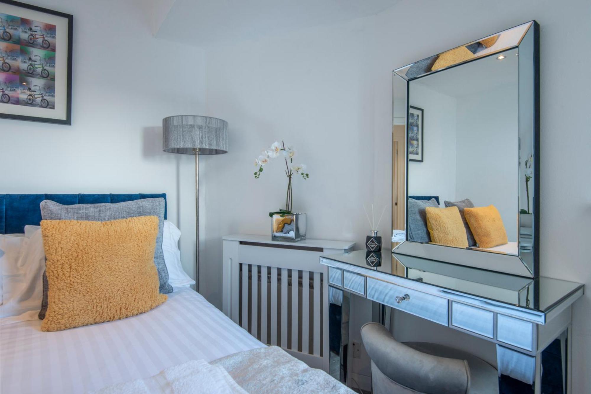 2 Bed Town House With Garden In Hackney, London Appartement Buitenkant foto