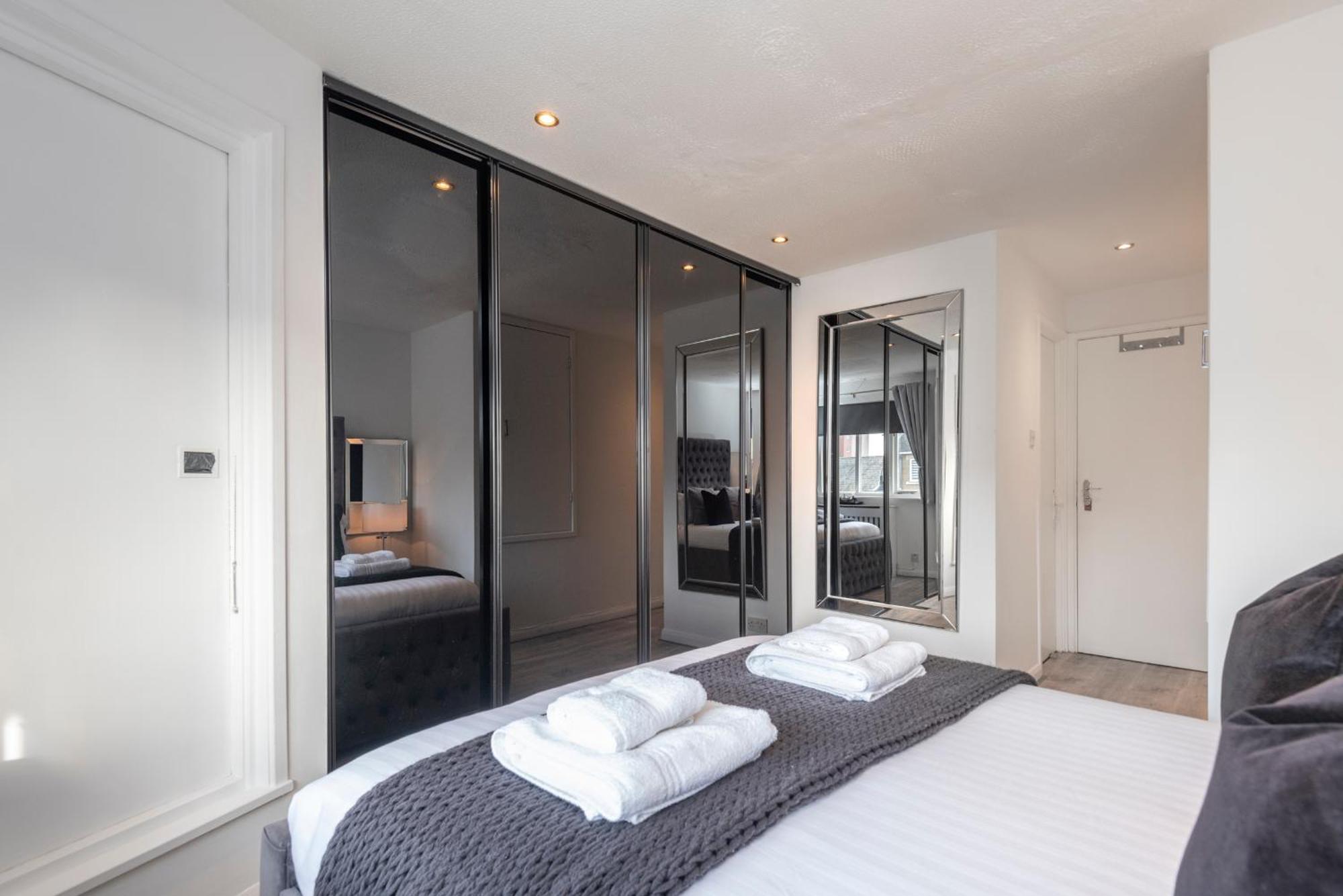 2 Bed Town House With Garden In Hackney, London Appartement Buitenkant foto