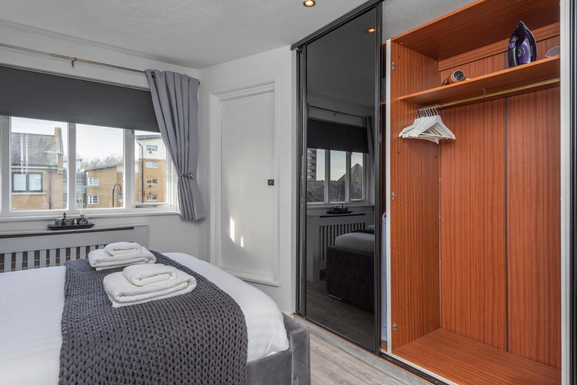2 Bed Town House With Garden In Hackney, London Appartement Buitenkant foto